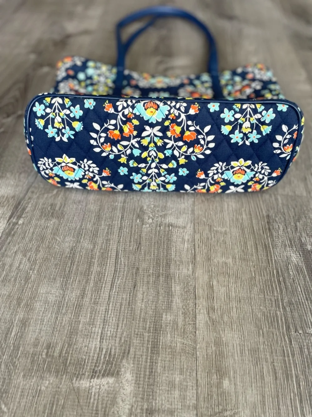 Vera Bradley Small Trimmed Vera Tote | Navy Floral Quilted Shoulder Bag